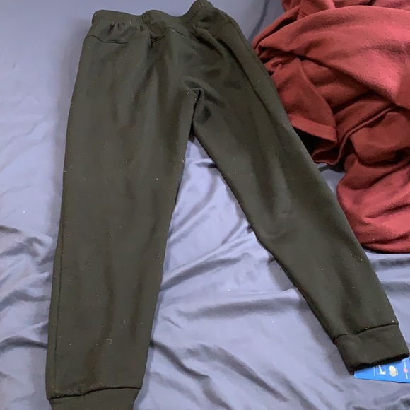 Reebok joggers - Picture 2 of 3